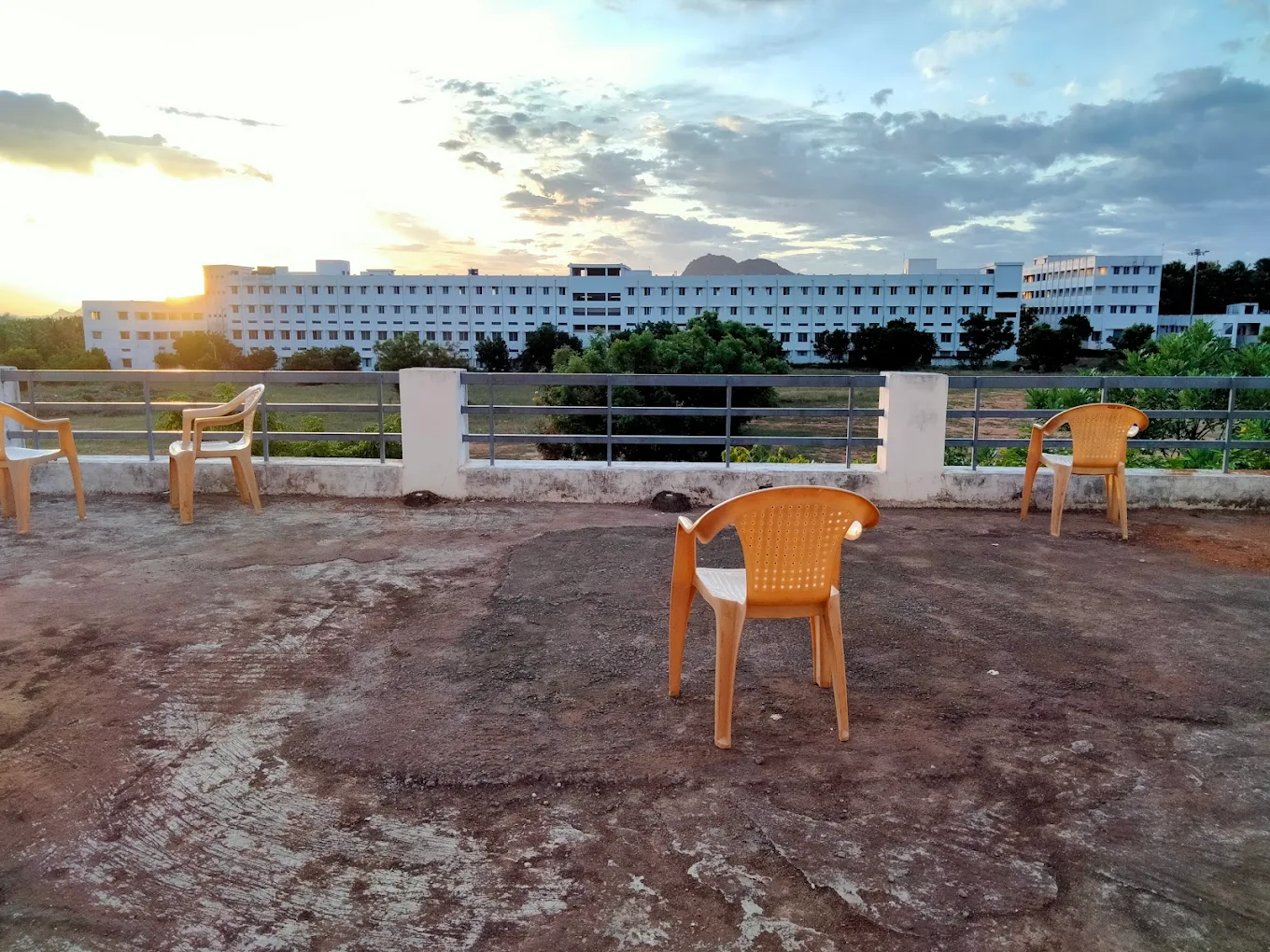 Kammavar Sangam College